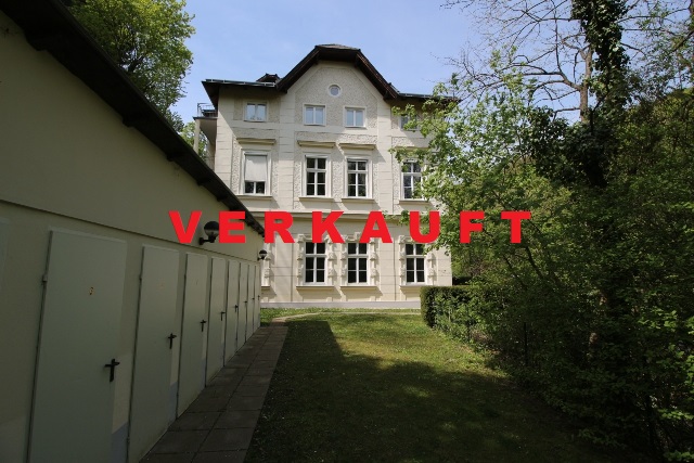 MITTEN IM GRÜNEN! KLASSISCHER ALTBAU IN SIEVERINGER RUHELAGE! PROVISIONSFREI!