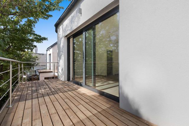 ERSTBEZUG! Dachgeschoß-Maisonette mit Einbauküche!