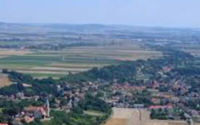 SANIERUNGSBEDÜRFTIGES EINFAMILIENHAUS!