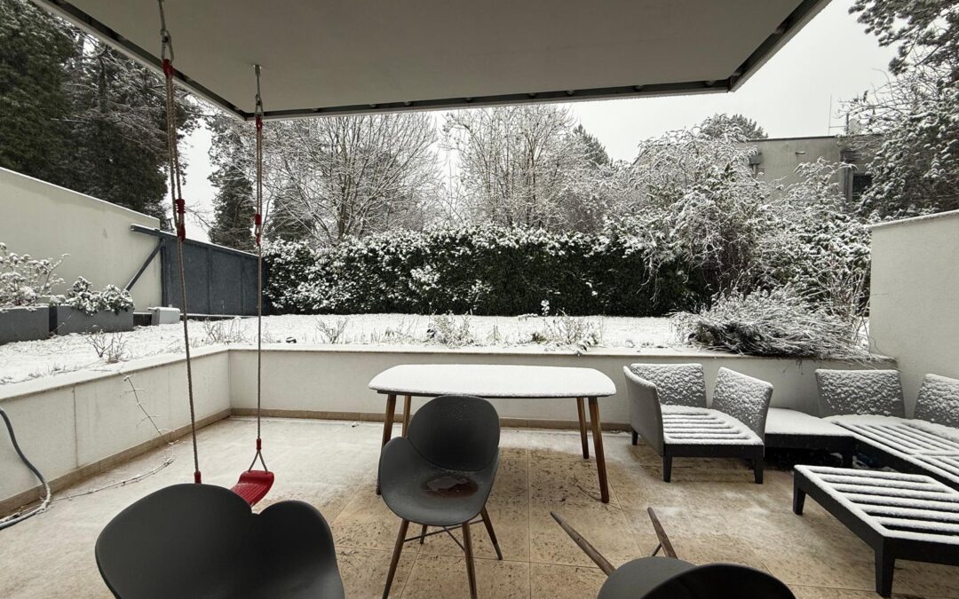 LUXUS Doppelhaushälfte in VILLEN GEGEND!